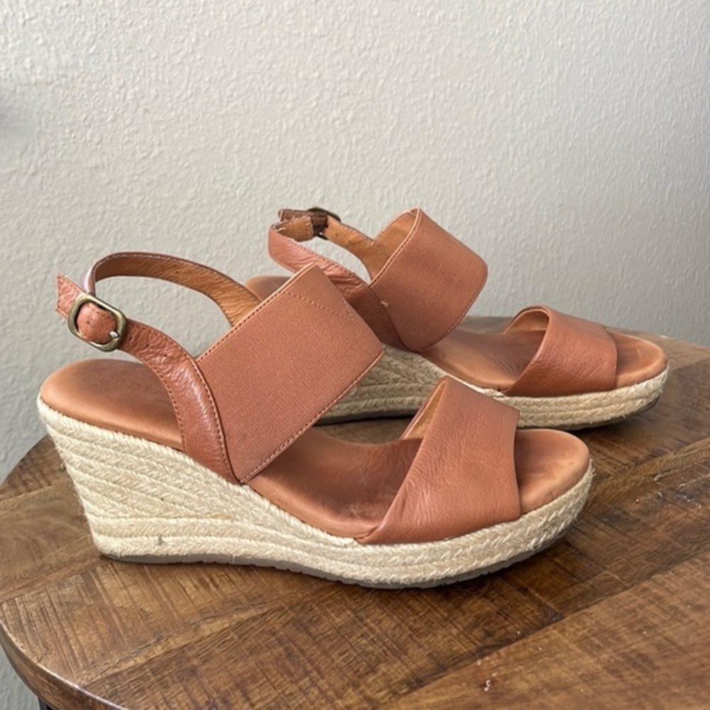 Gentle Souls Kenneth Cole Kara Wedge Sandals 7